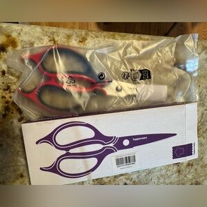 Tupperware Red and Black Shears